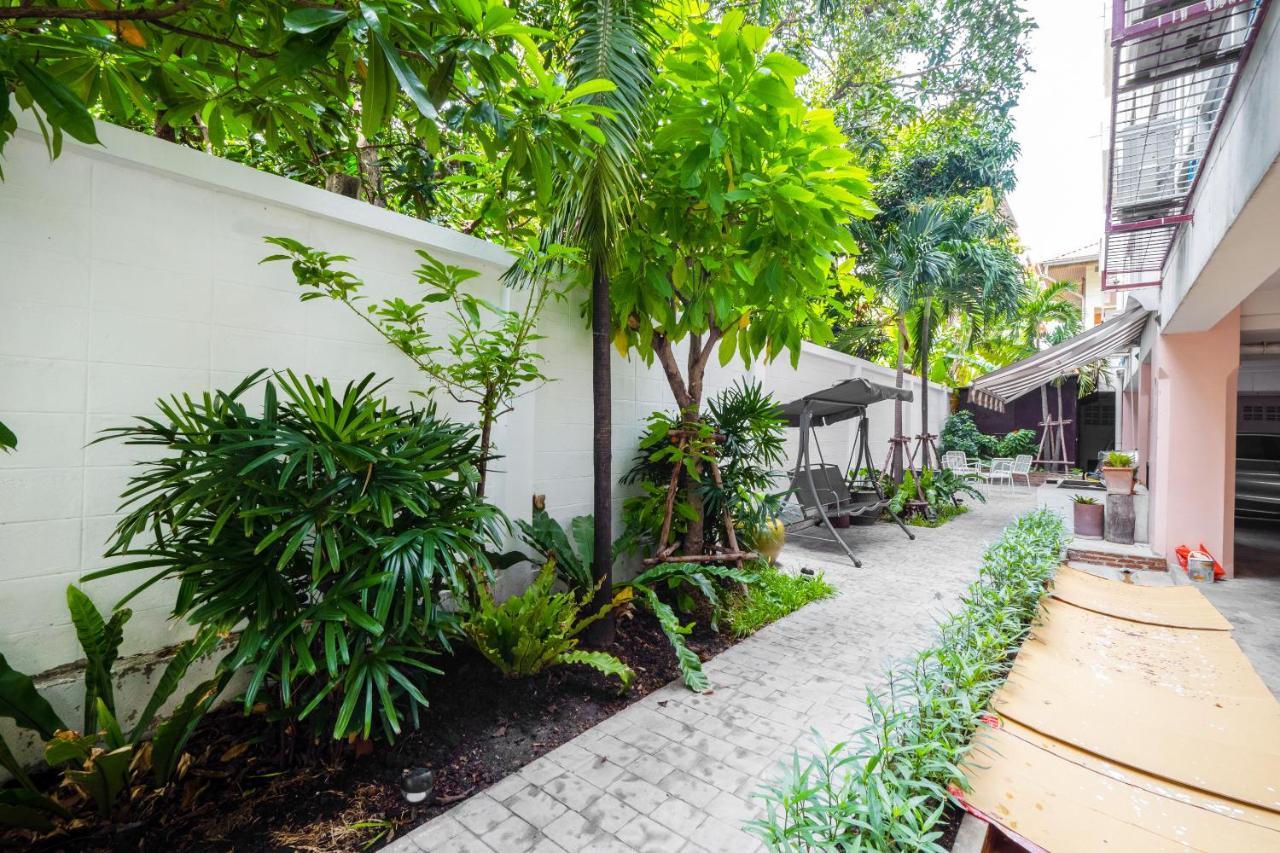 Oyo 1042 Boon'S Residence Bangkok Exterior foto